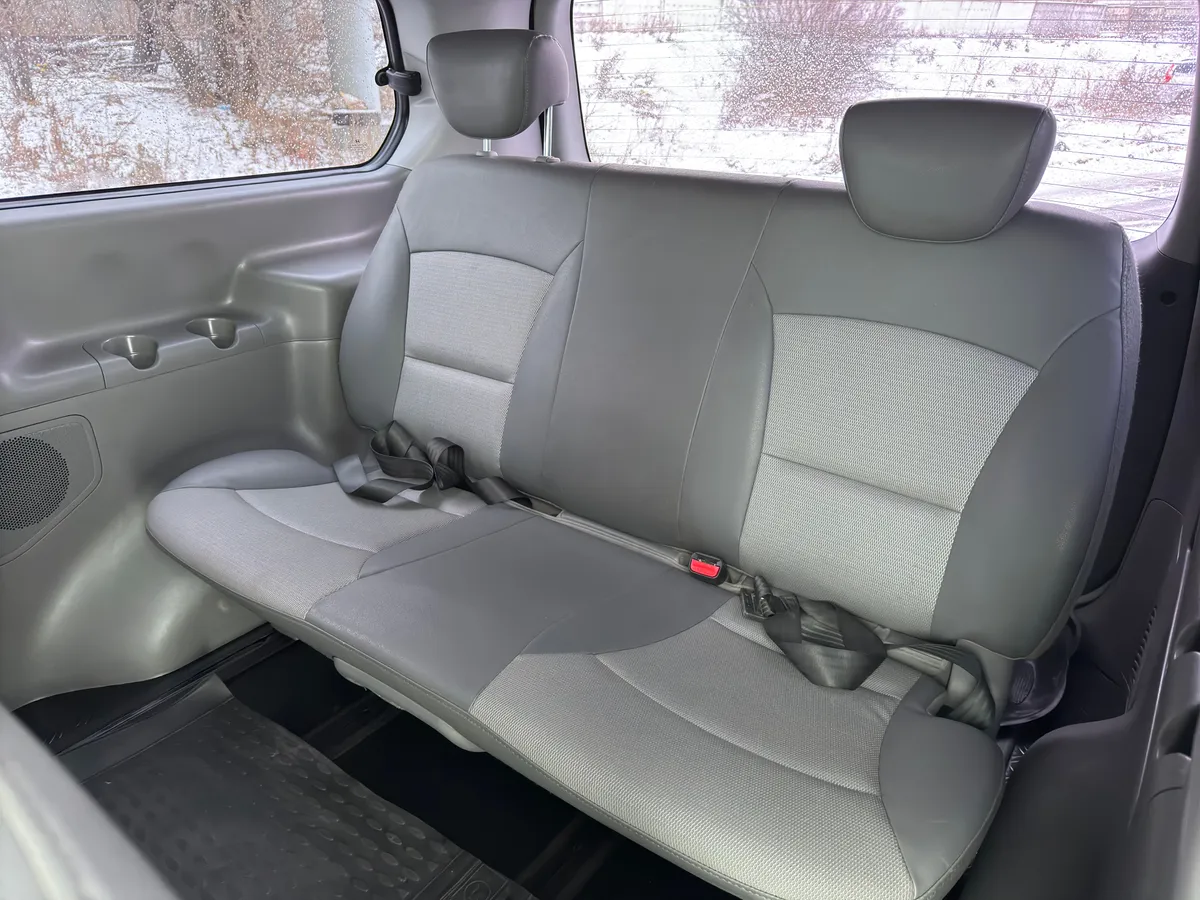 Hyundai Grand Starex 2012