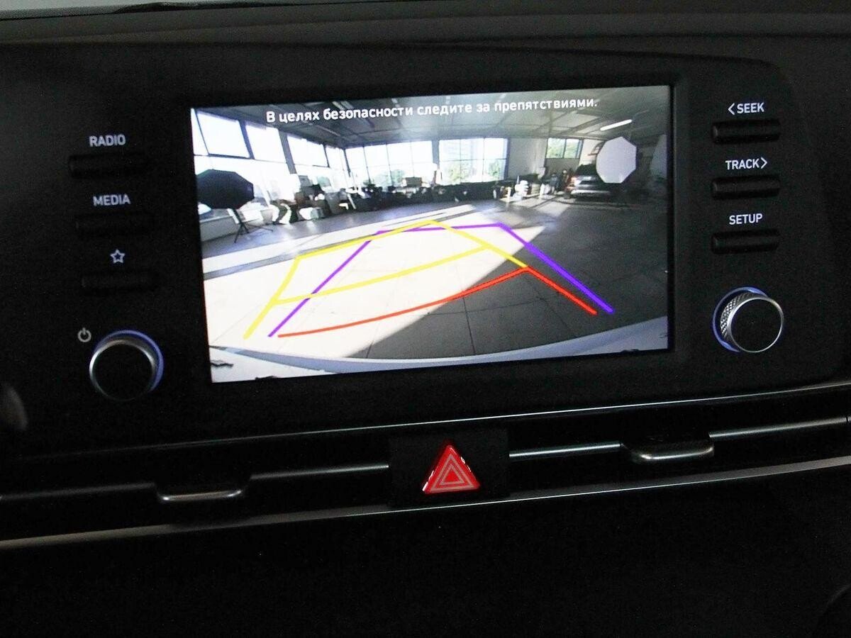 Hyundai Elantra 2021