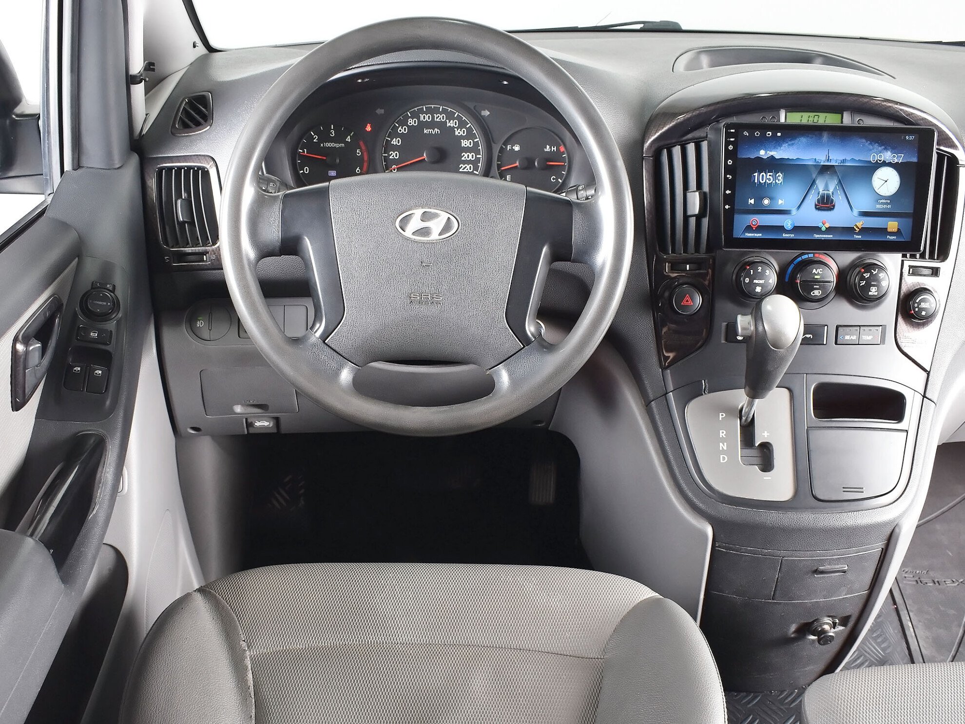 Hyundai Grand Starex 2011