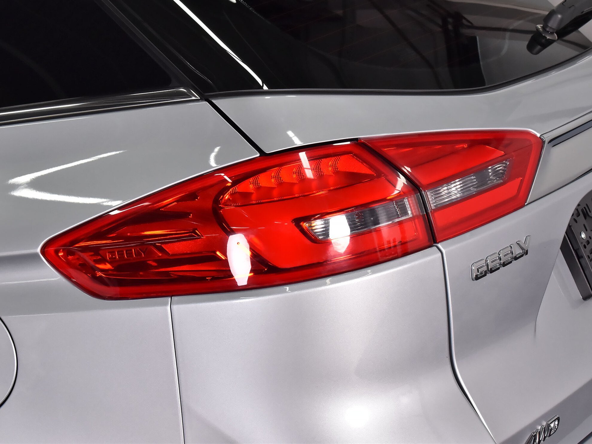 Geely Atlas 2019 Luxury LED + Yandex Auto