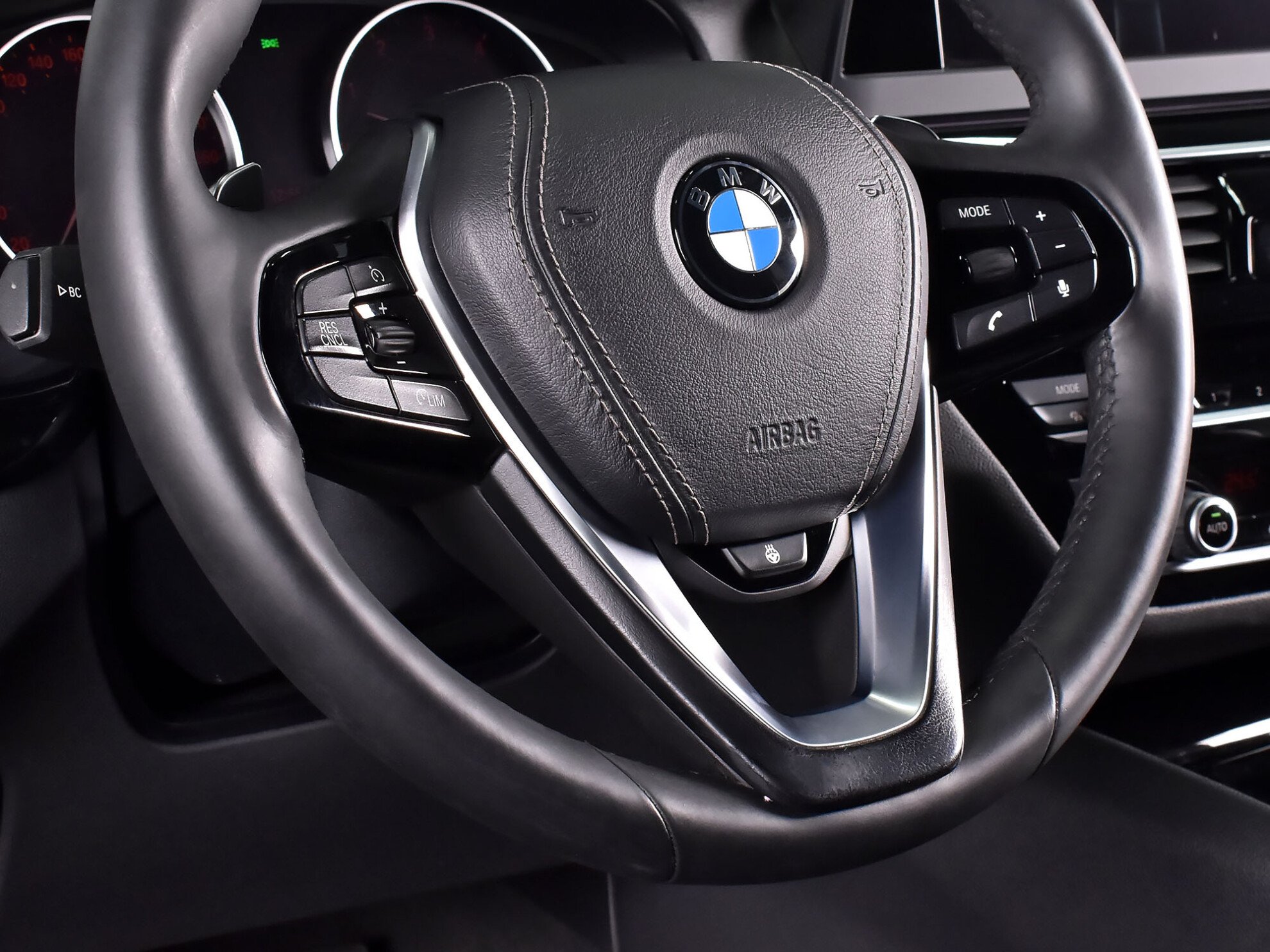 BMW 5 серии 2019 520i