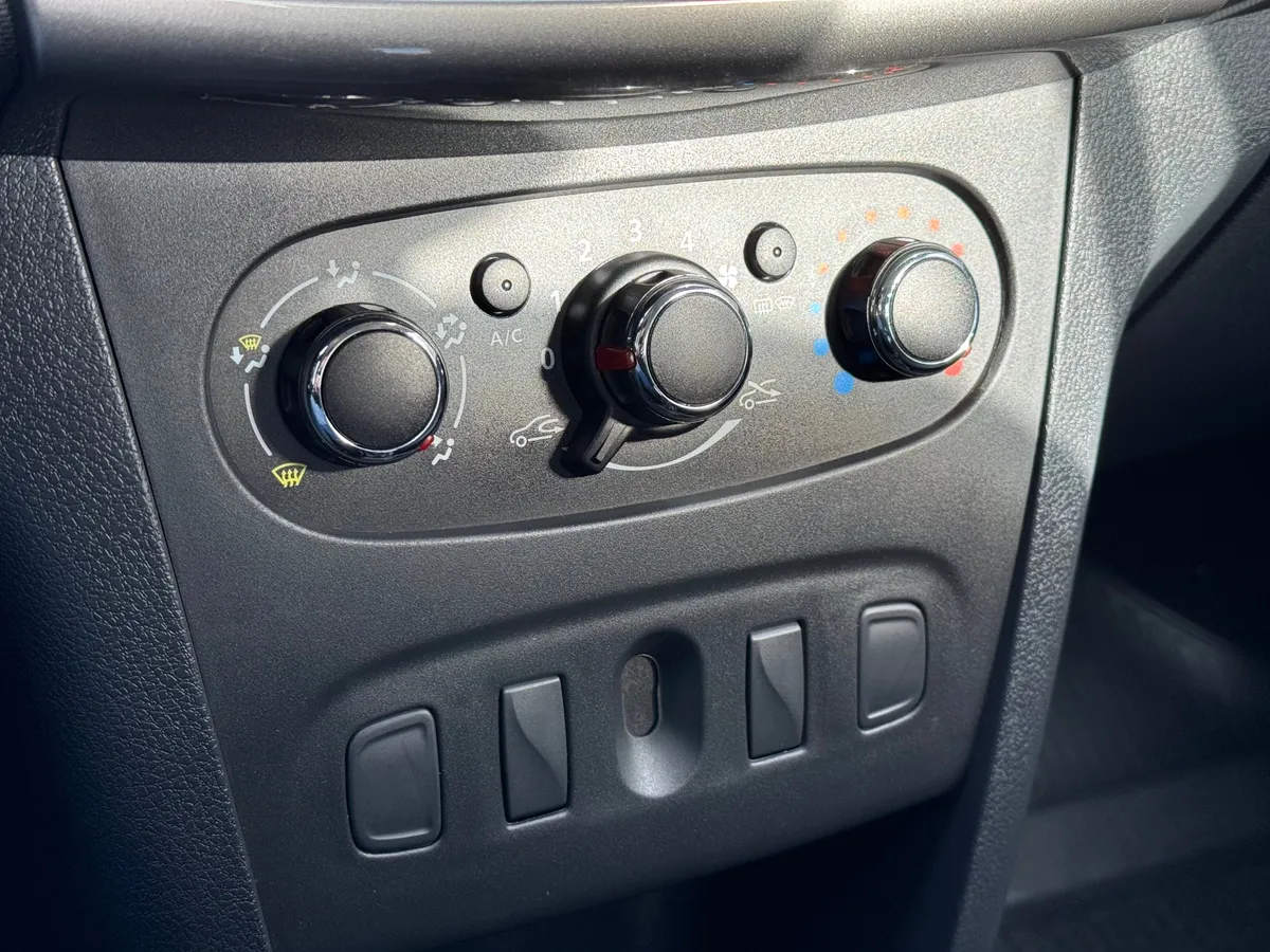 Renault Logan 2019 Drive