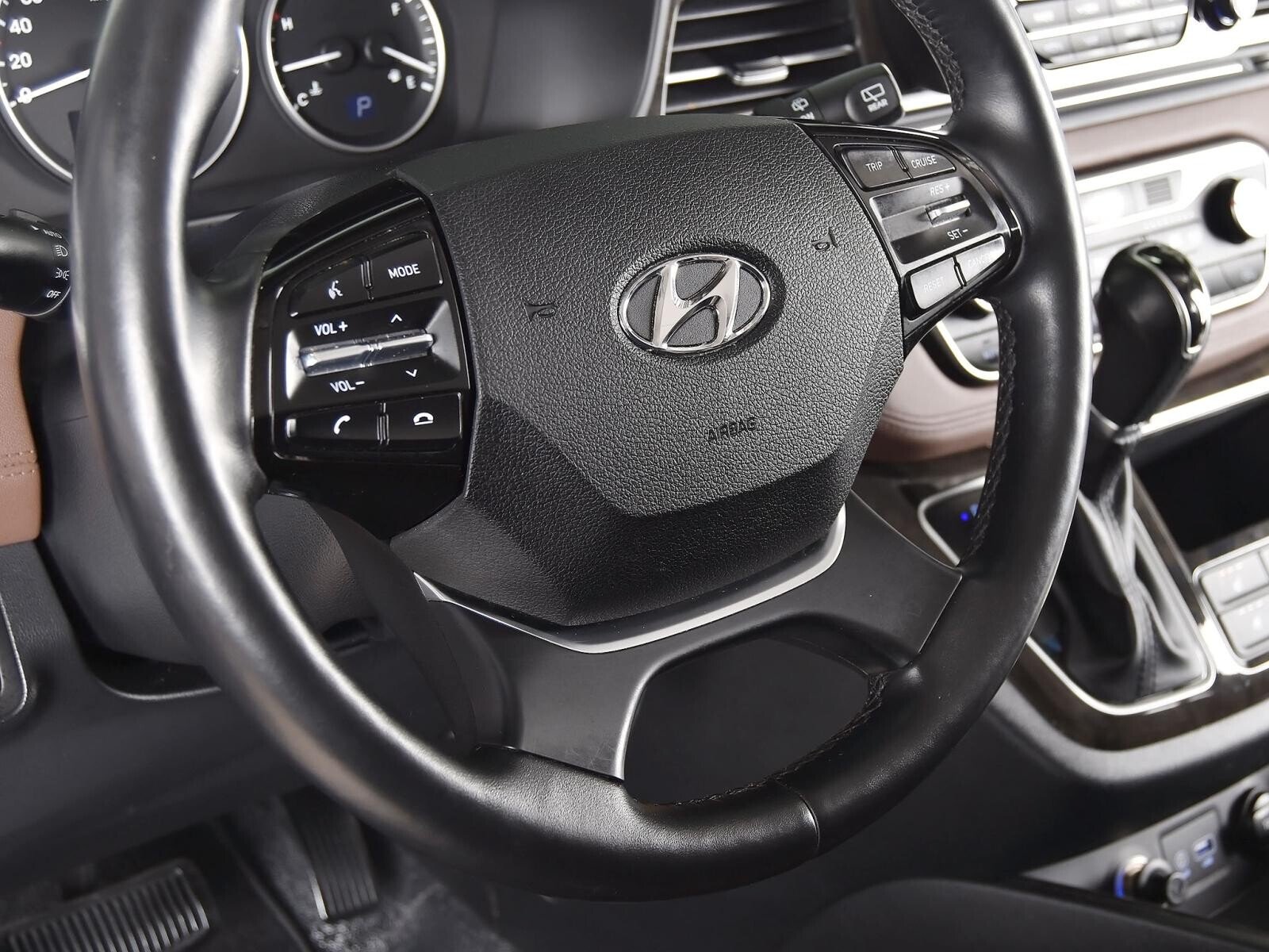 Hyundai Grand Starex 2018