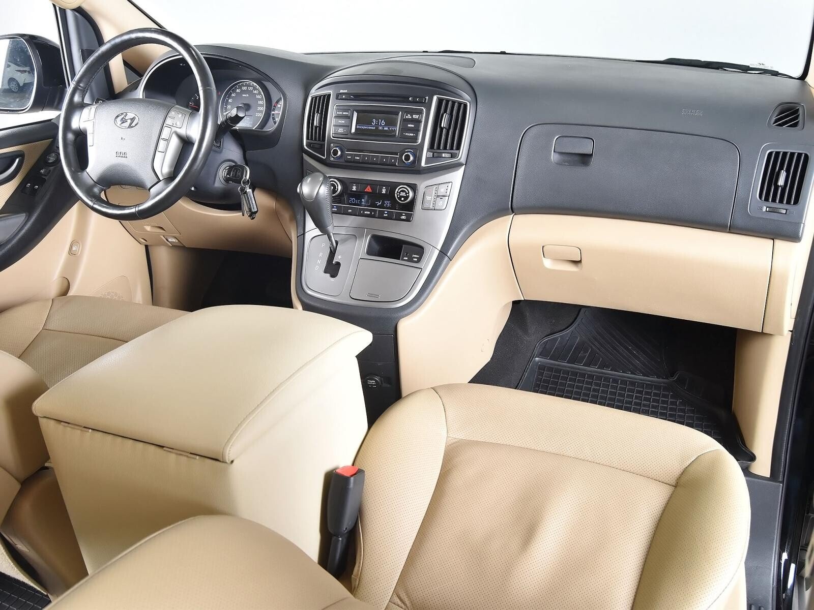 Hyundai H-1 2018