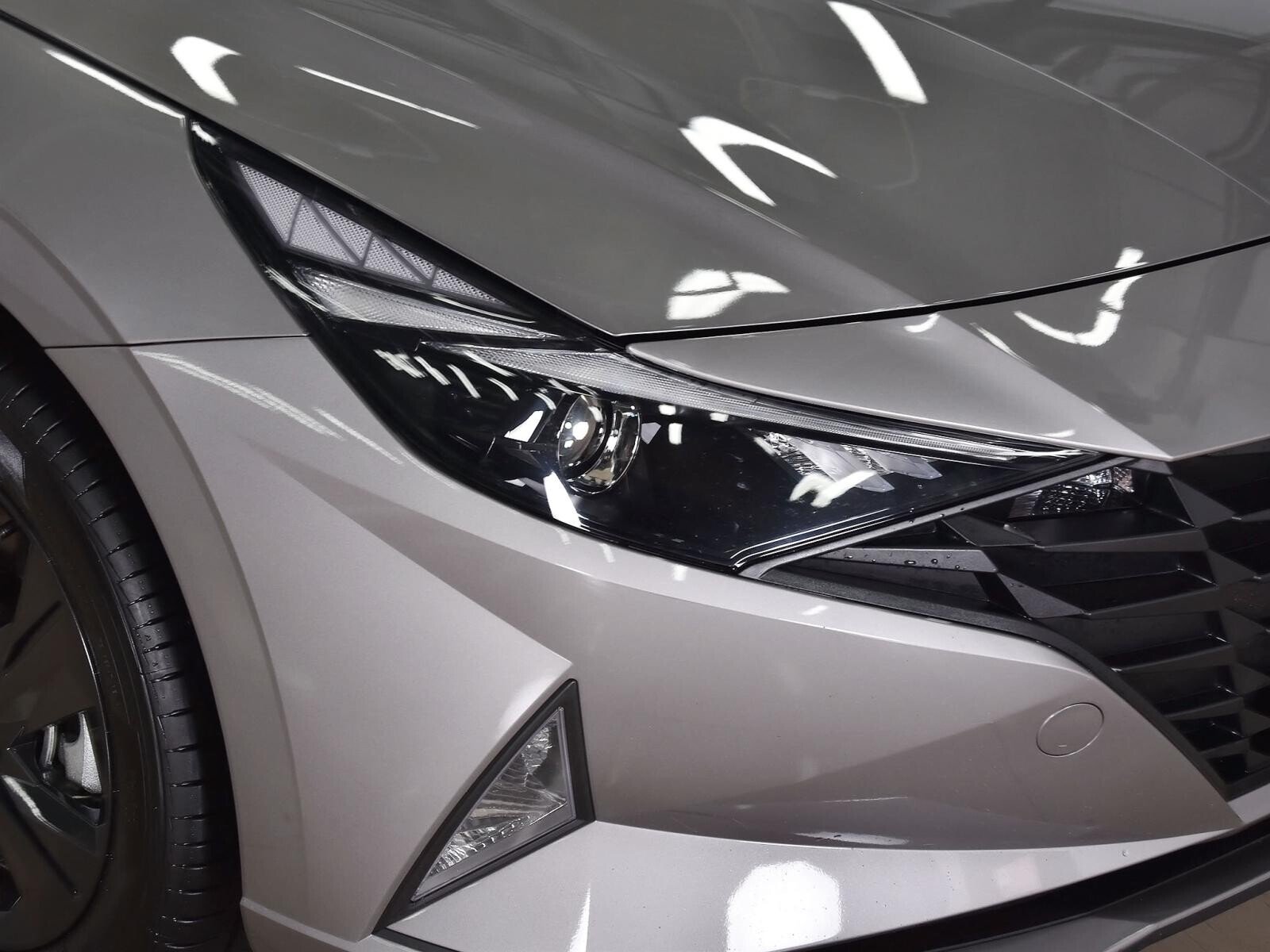 Hyundai Elantra 2023