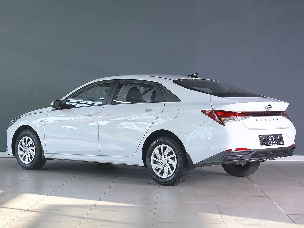 Hyundai Elantra 2021