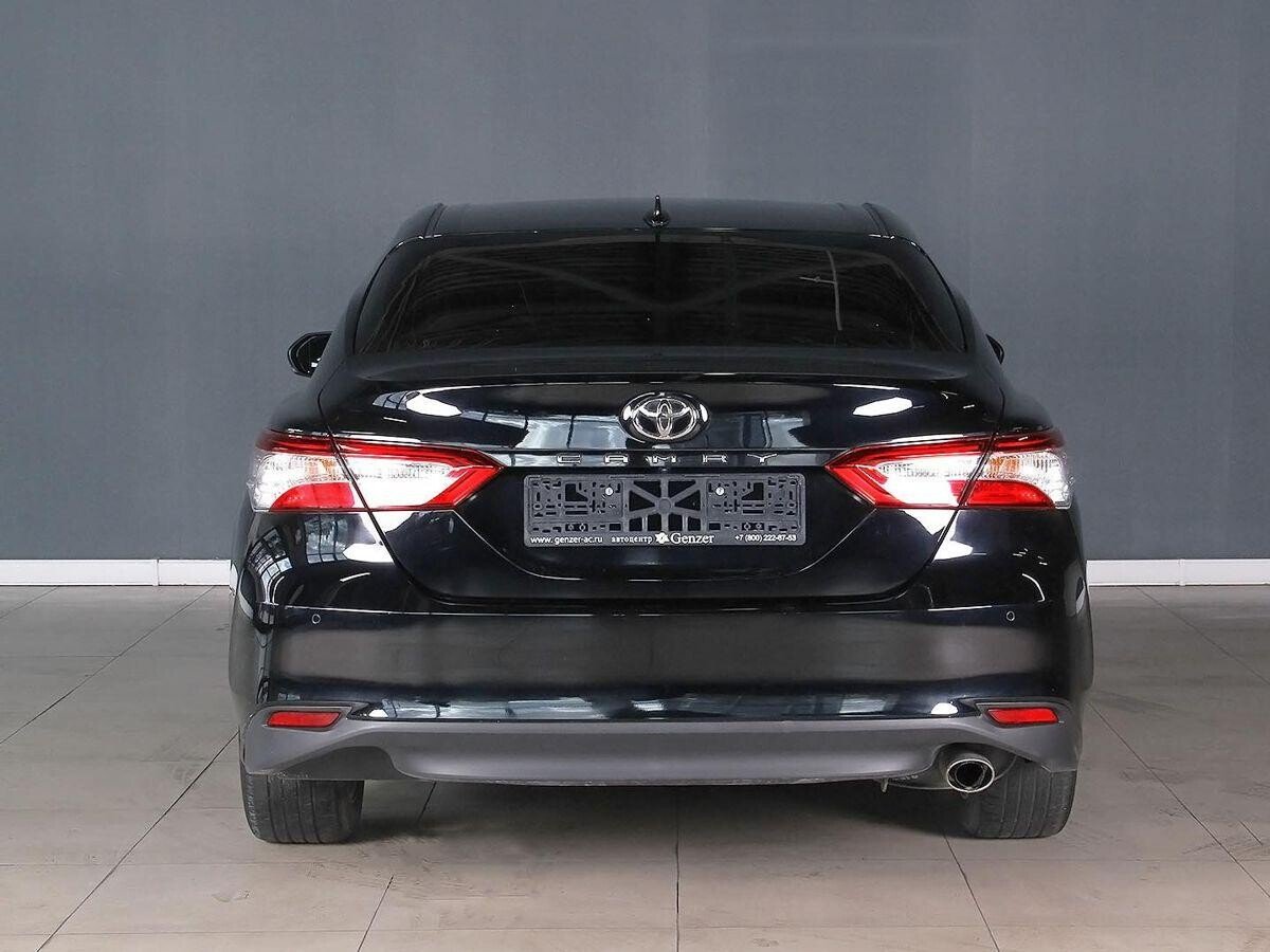 Toyota Camry 2019