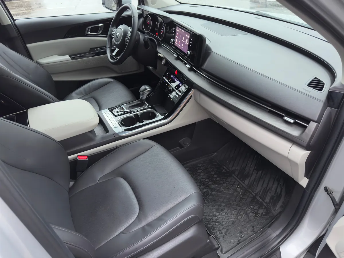 Kia Carnival 2021 Luxe