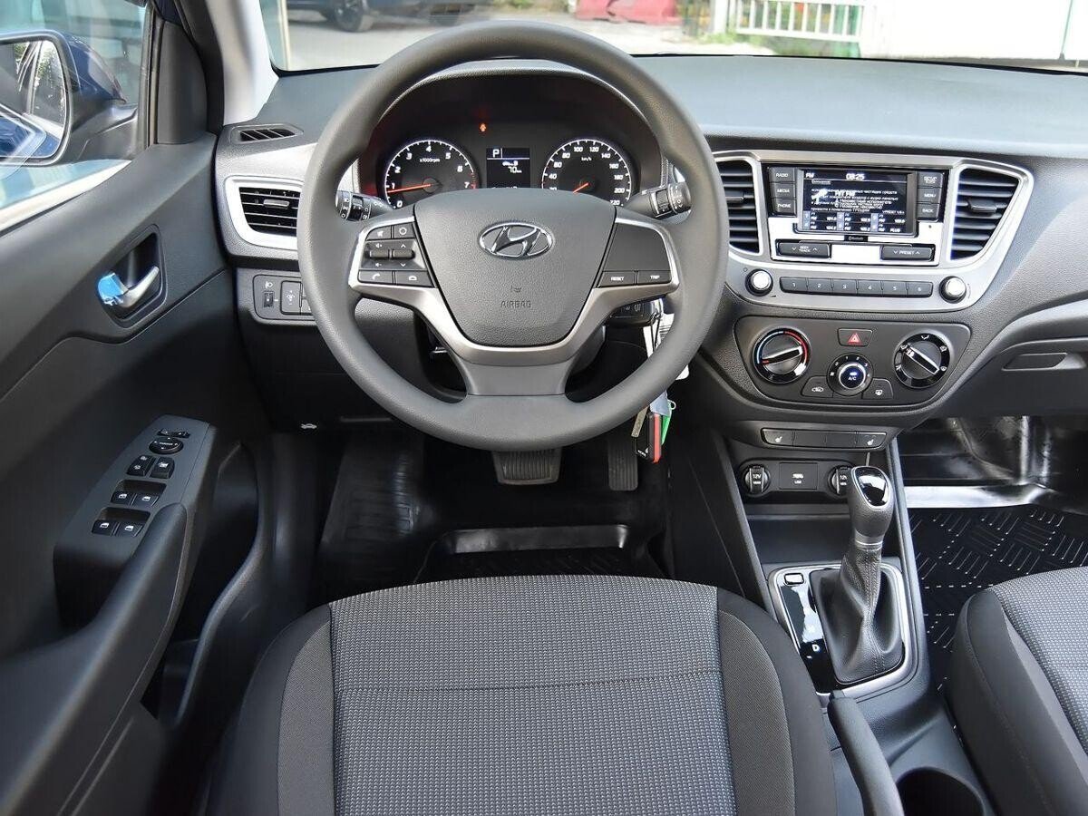 Hyundai Solaris 2021