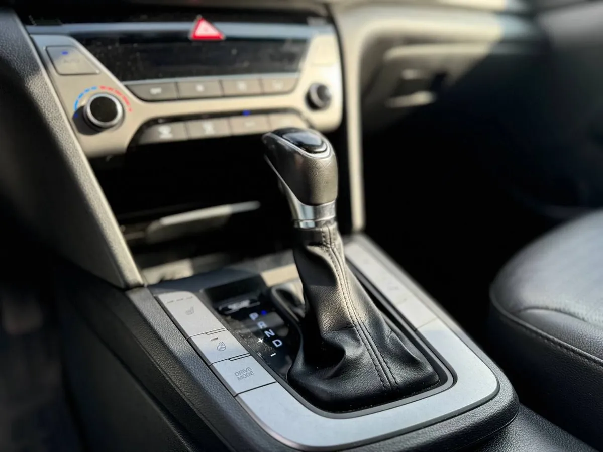 Hyundai Elantra 2017 Active