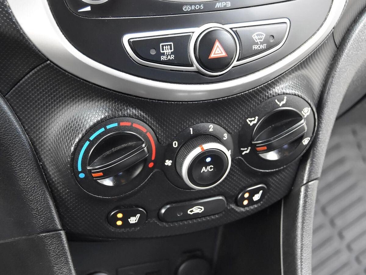 Hyundai Solaris 2013