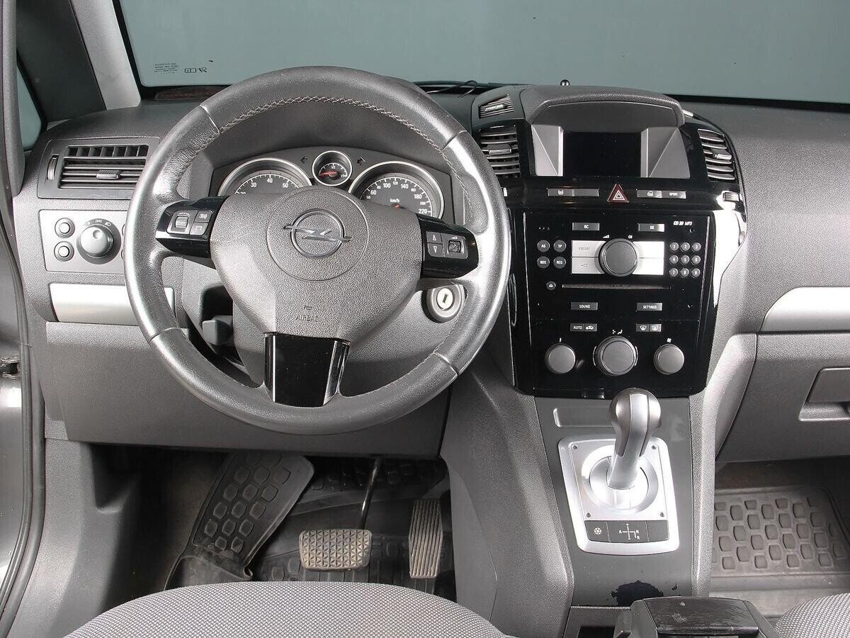 Opel Zafira 2011