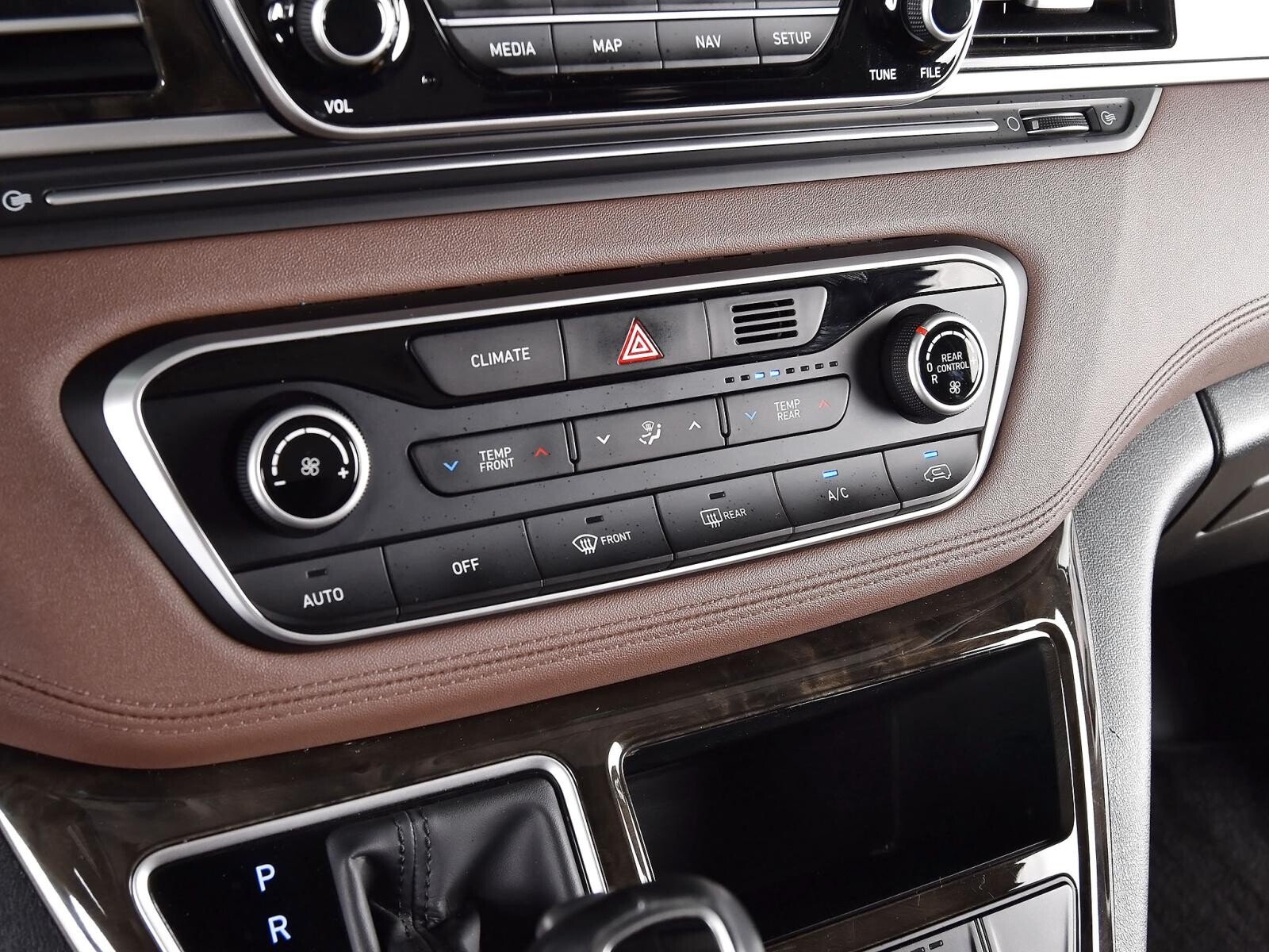 Hyundai Grand Starex 2018